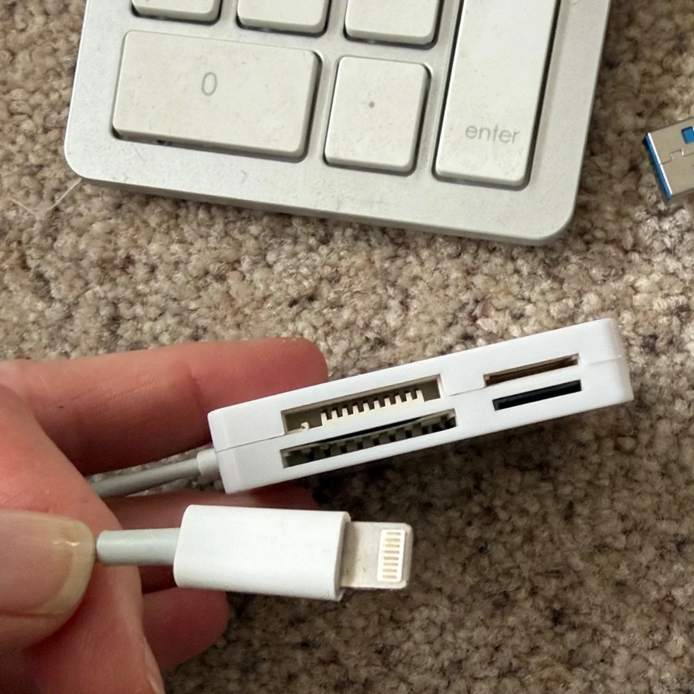 Apple White and Silver Connection Kit with Mouse and Keypad
